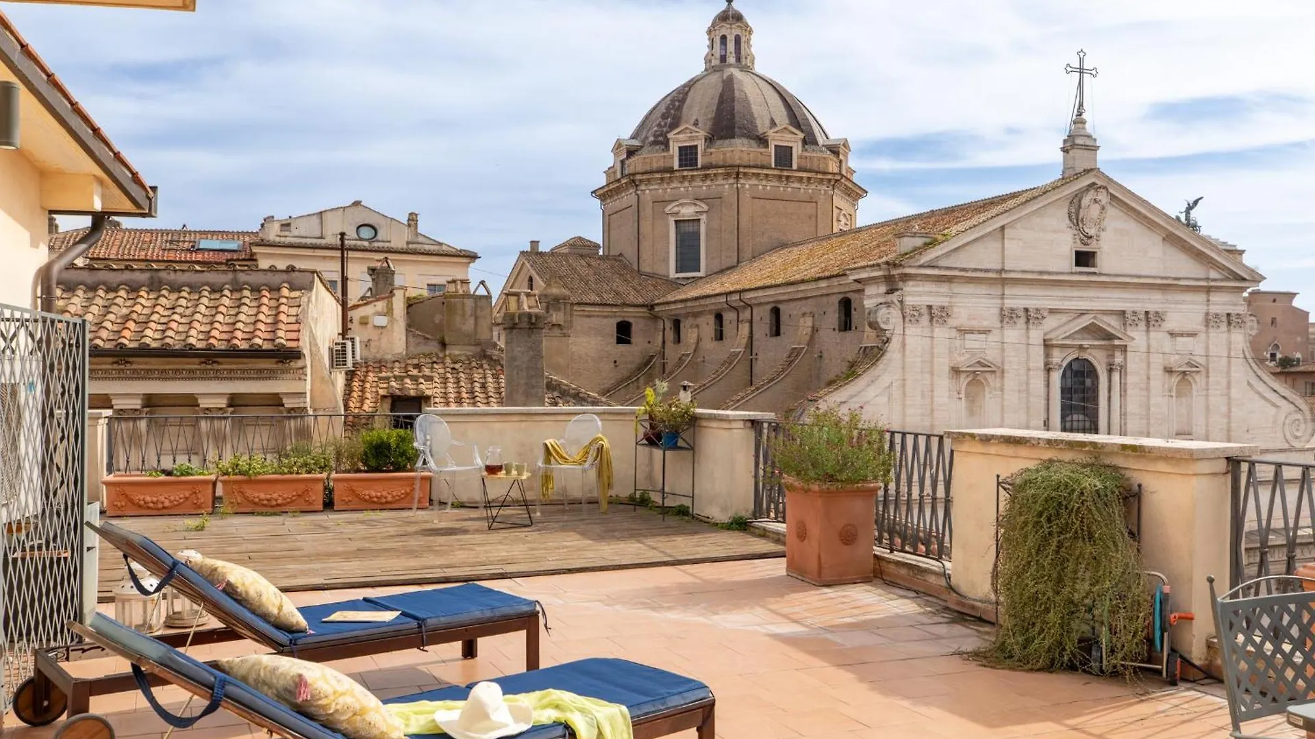 Penthouse Rome Capitol Apartment Italy