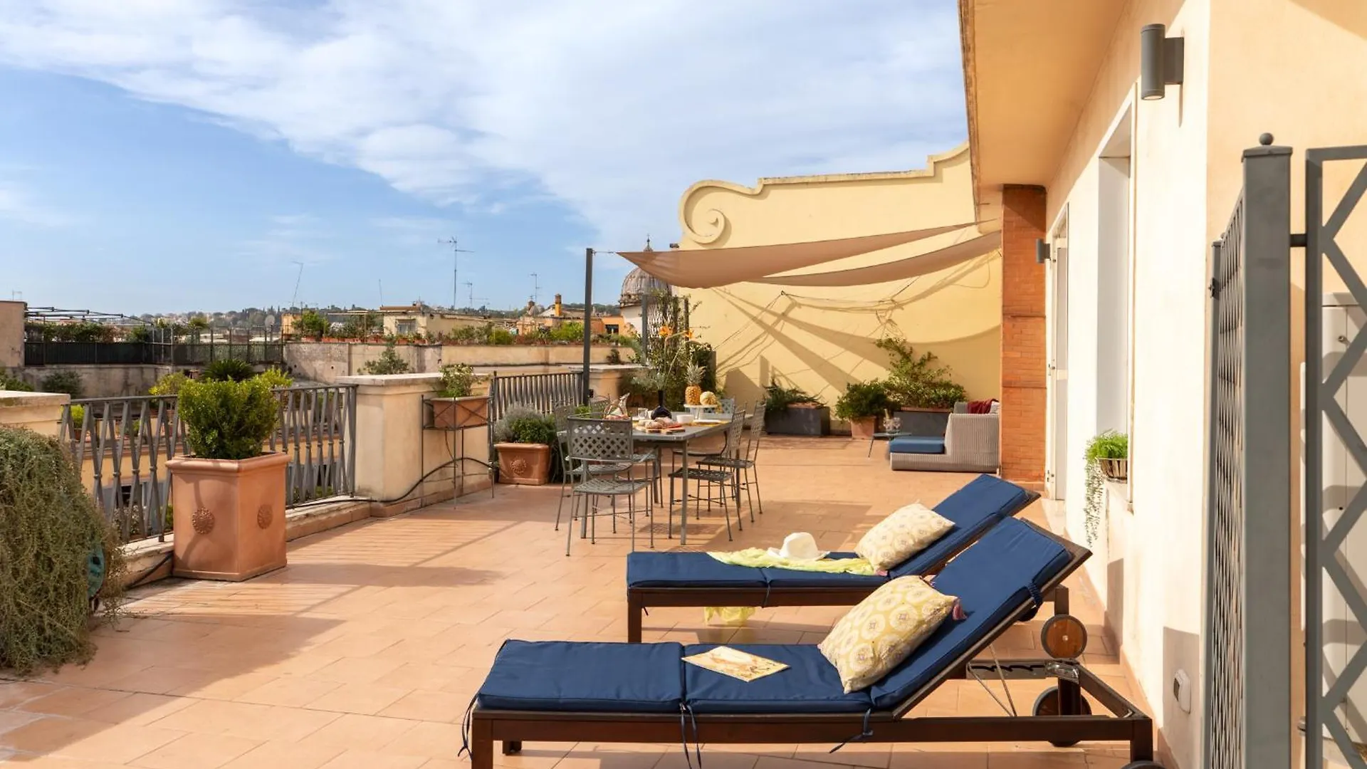 Penthouse Rome Capitol Apartment Italy