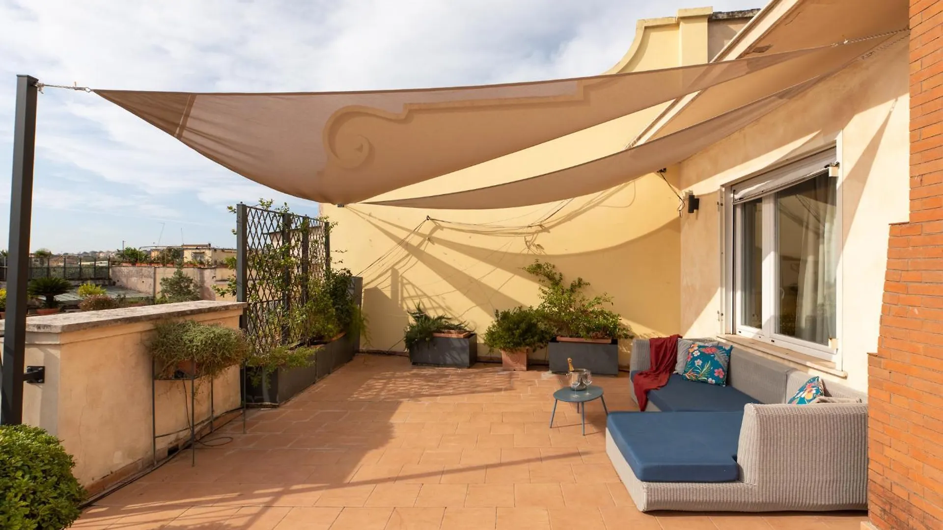 Penthouse Rome Capitol Apartment