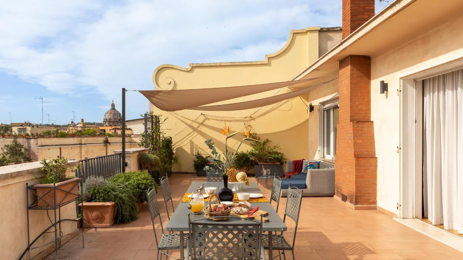 Penthouse Rome Capitol Apartment Italy
